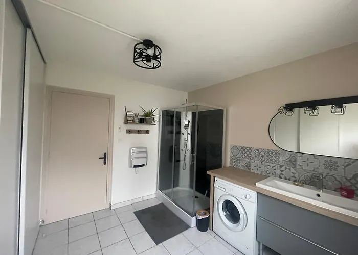 Independant En Rdc Chez Habitant *