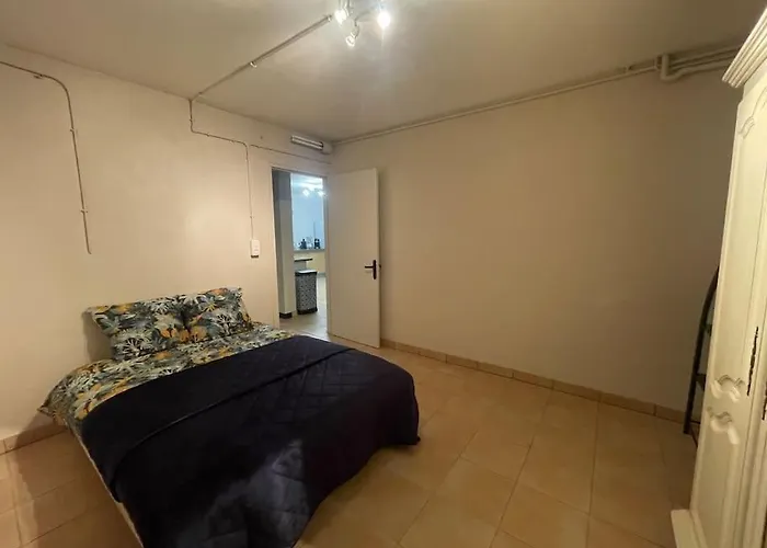 Independant En Rdc Chez Habitant Apartment